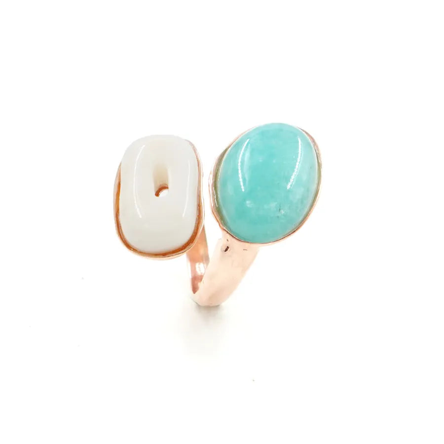 Anello Contrarier in Arg.925 rosè con Amazzonite e Corallo bianco