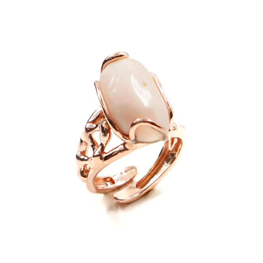 Anello in Arg.925 rosè con cabochon irregolare in Corallo rosa