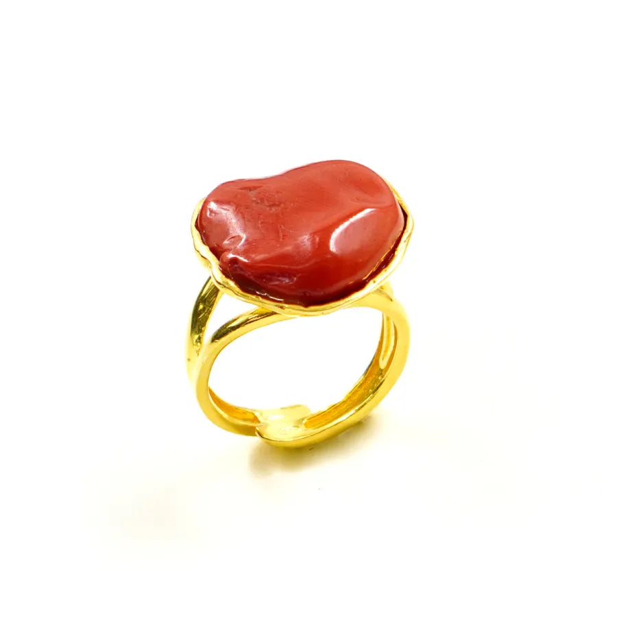 Anello in Arg.925 dorato con cabochon di Corallo Mediterraneo irregolare