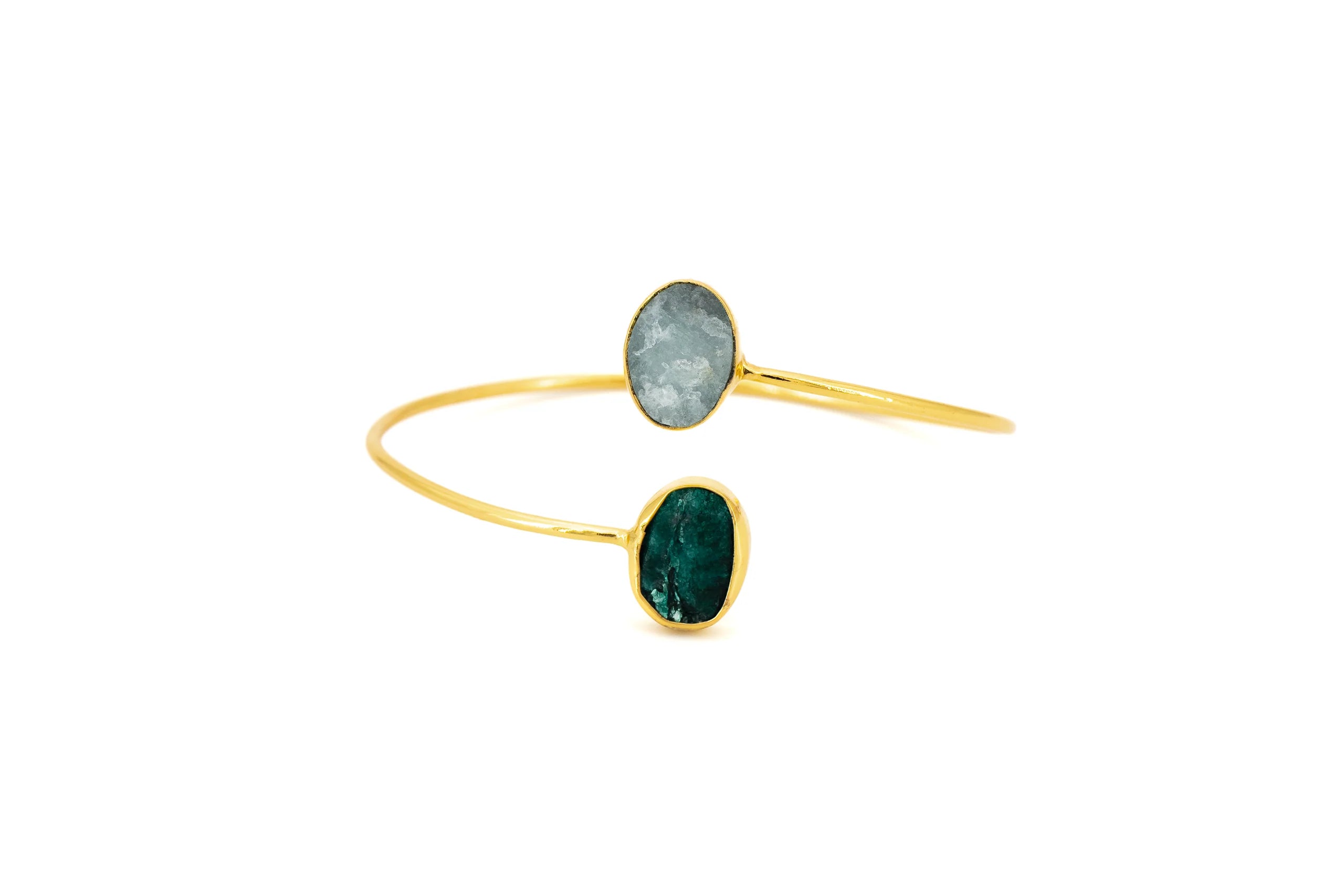 Bracciale regolabil in ottone con Acquamarina e Smeraldo