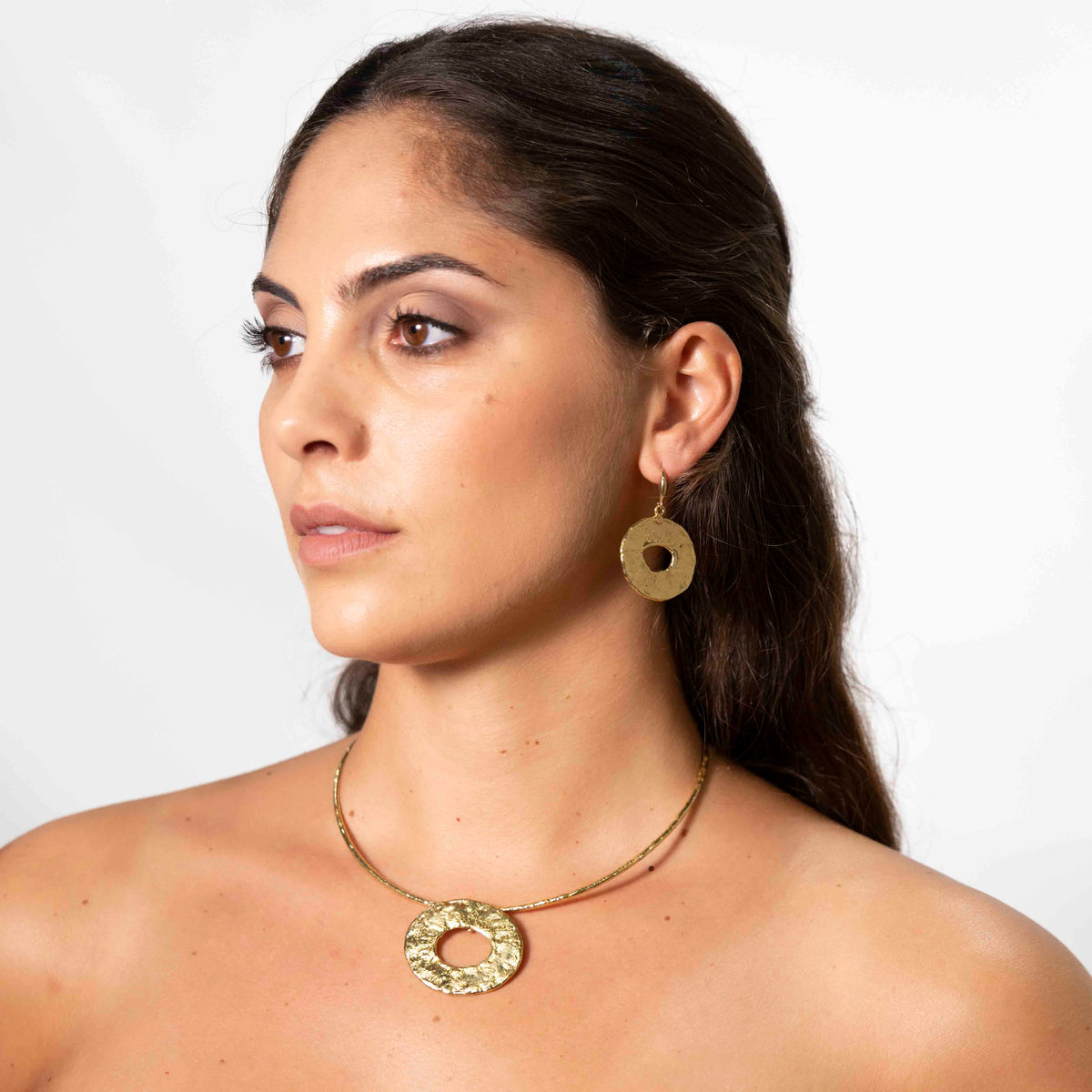 Choker ottone ovalino pendente